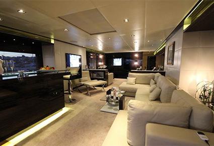 الأناقة العصرية على متن يخت M Superyacht